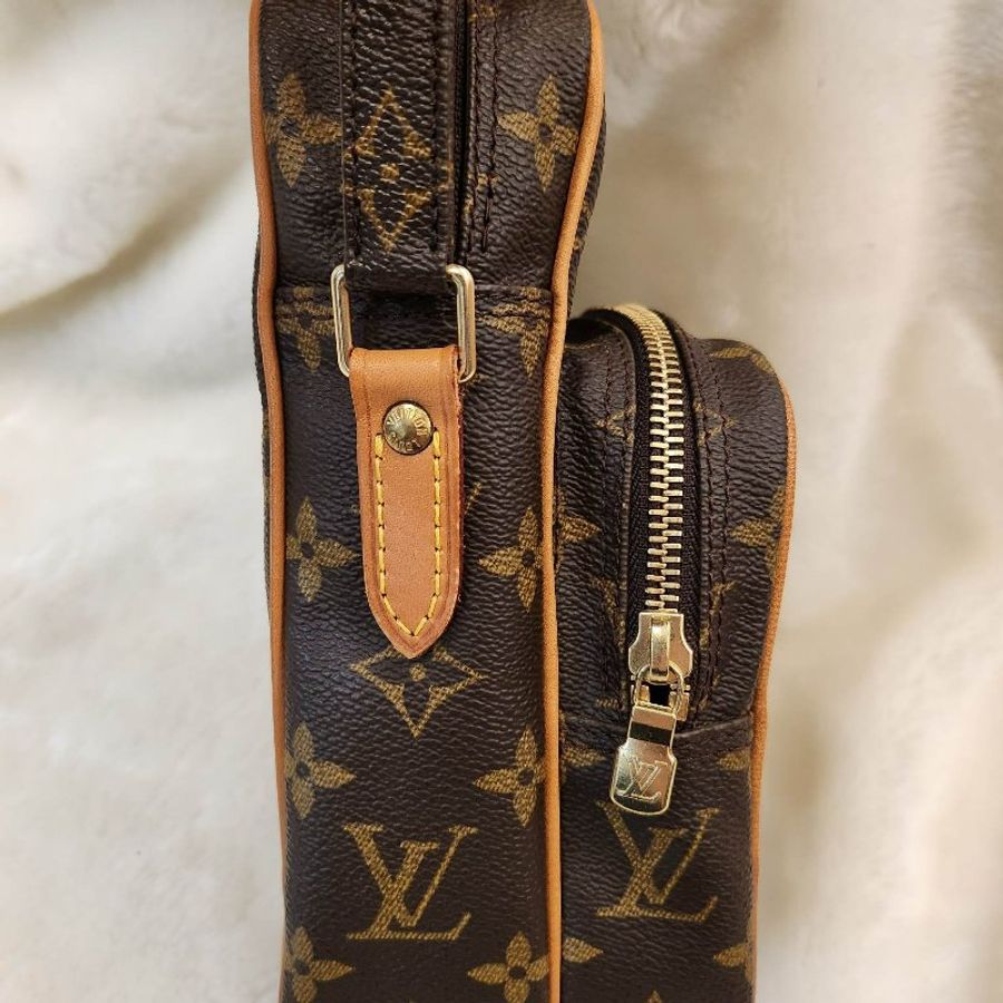 售出🎀👜曼蒂二手精品🎀👜 LV雙層相機包 LV老花經典相機包 男女通用 肩背包-2