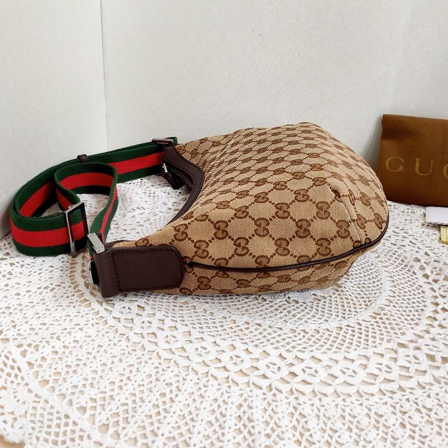 9成新正品gucci 經典綠紅背帶+gg緹花半月斜背包（附專櫃購買證明）-1