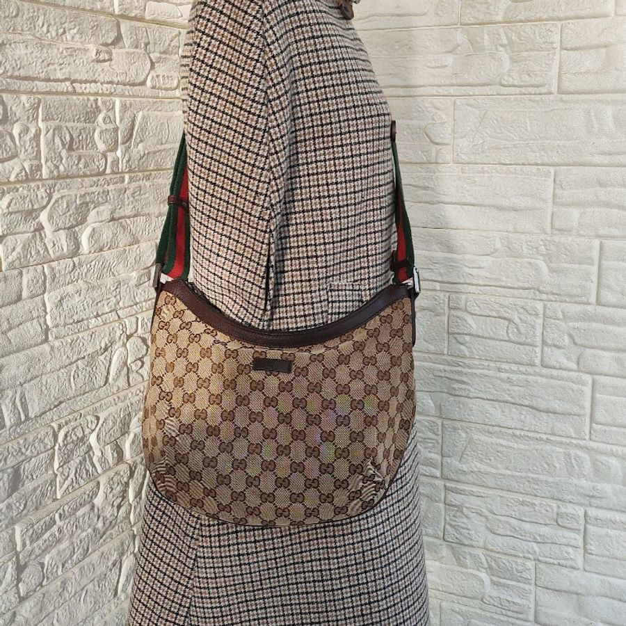 9成新正品gucci 經典綠紅背帶+gg緹花半月斜背包（附專櫃購買證明）-10