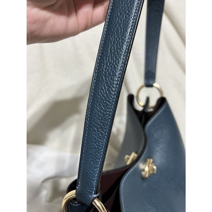 Coach 專櫃款 查理水桶包 Charlie Bucket Bag In Peacock/gold-7