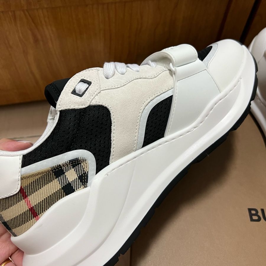 全新 Burberry鞋-10