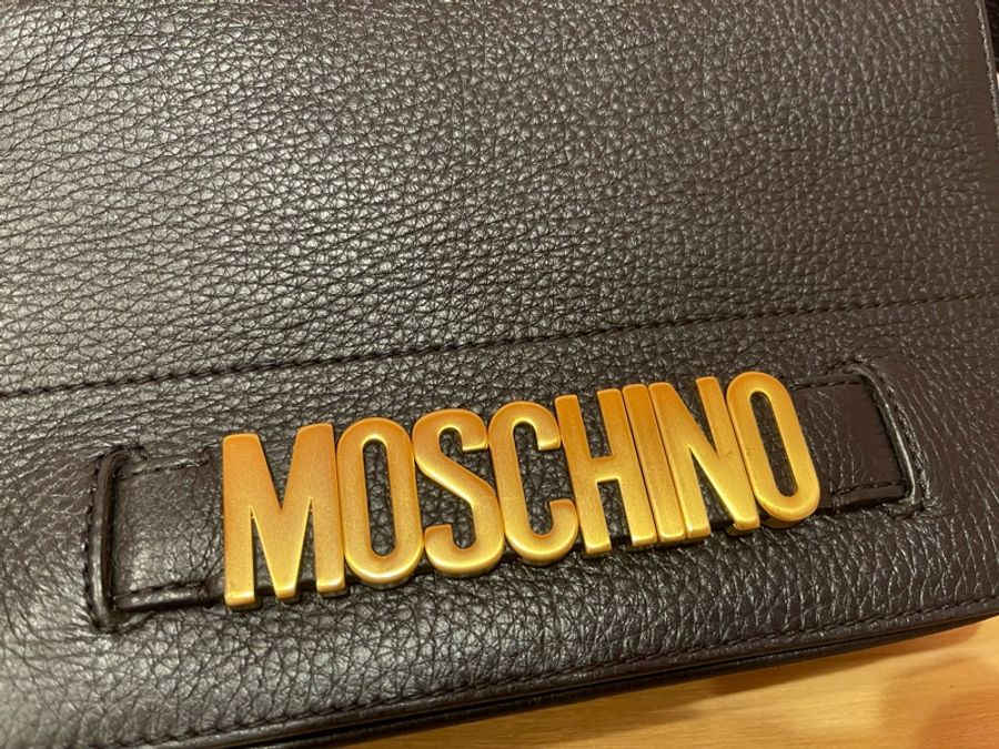 MOSCHINO經典斜背包-1