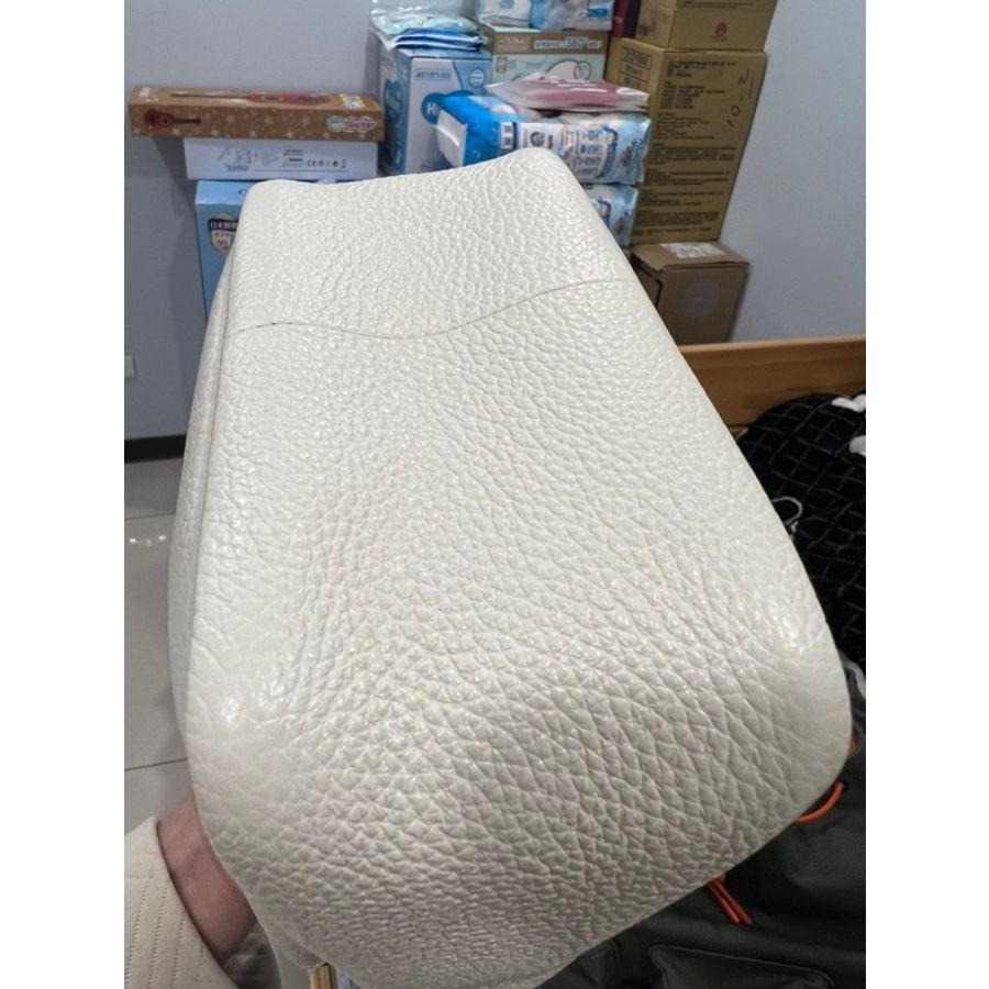 Prada缺貨款皮革手袋mini白,Prada菜籃子-4
