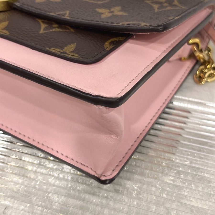Louis Vuitton LV 老花字紋 四葉草拼粉皮 六卡WOC 斜背包/手拿包-4