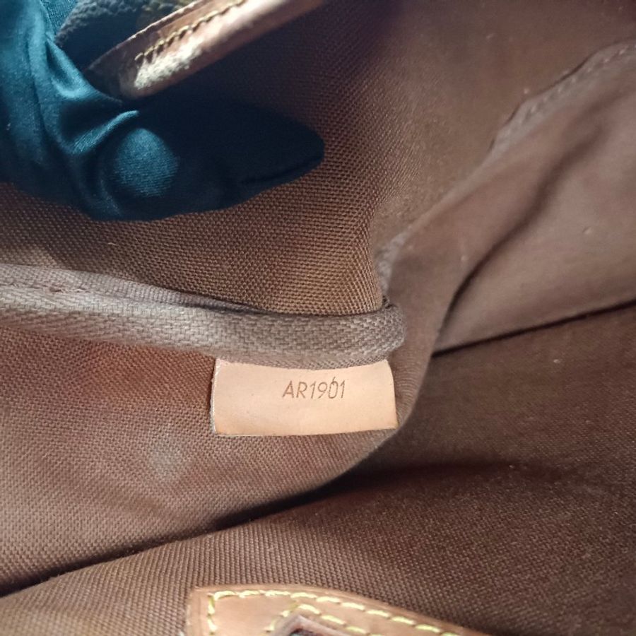 LV M42247 Gibeciere MM斜肩背包 經典字紋掀蓋雙口袋斜揹書包-15