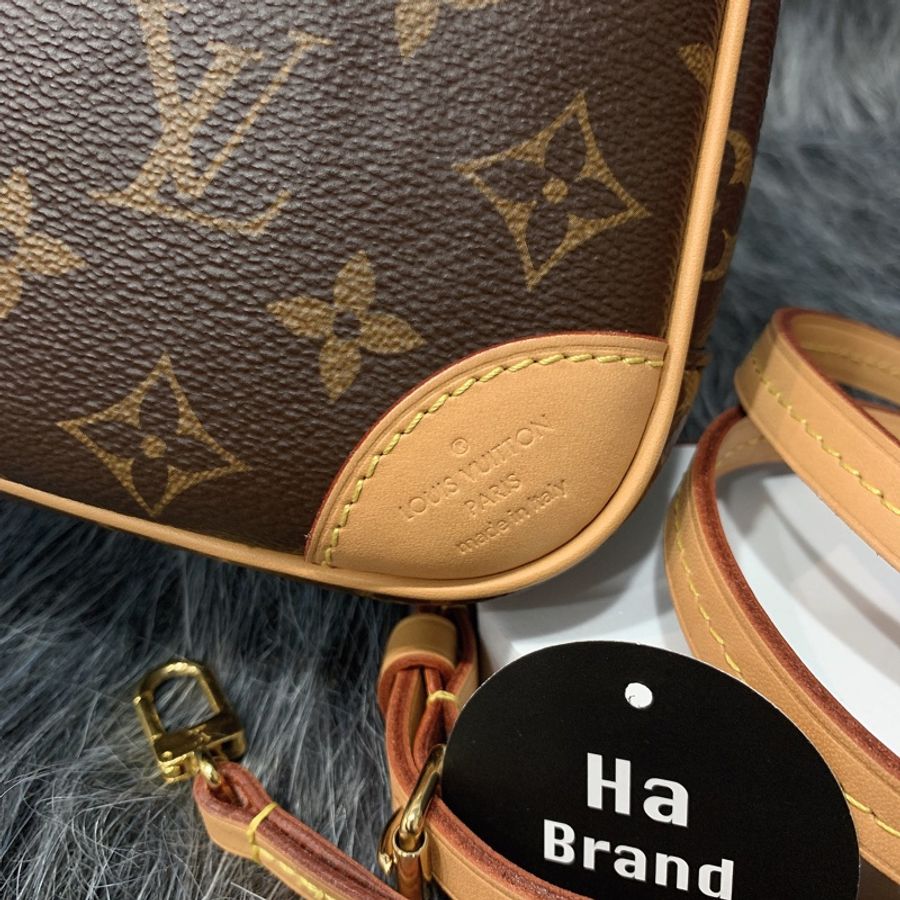 Louis Vuitton LV 老花字紋 行李吊牌 相機包/斜背包/肩背包-7