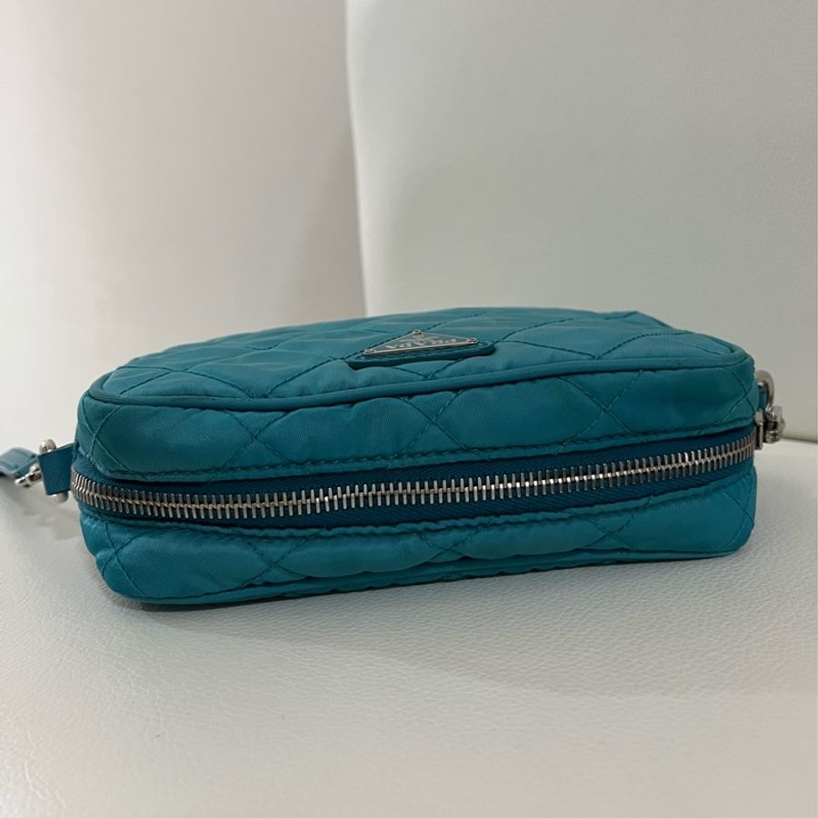Prada 湖水綠斜背包/相機包-7