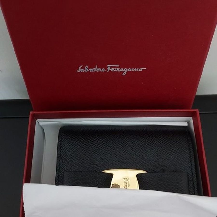 二手近全新SALVATORE FERRAGAMO Vara Bow cardholder wallet 經典蝴蝶結短夾-5