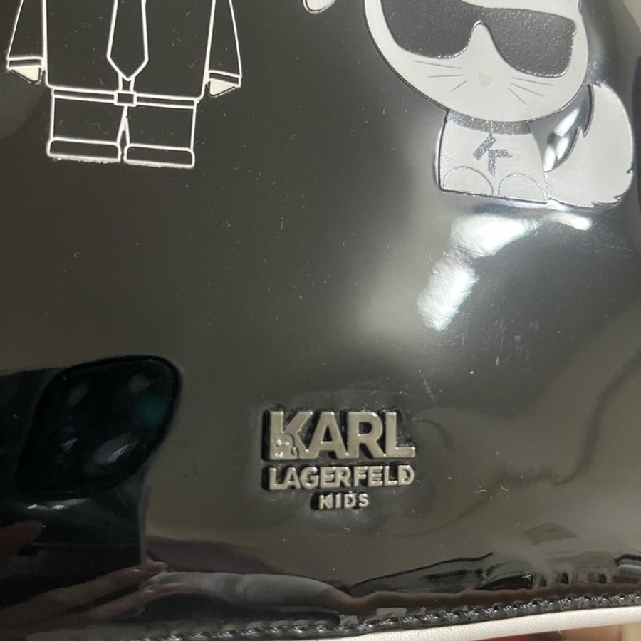二手 Karl卡爾 老佛爺 青年版漆皮後背包 年後降一波喔-16