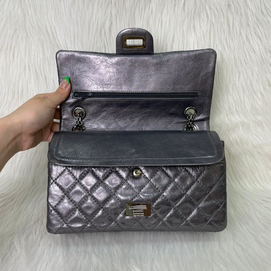 Chanel 限量銀色2.55 24cm子母包-10