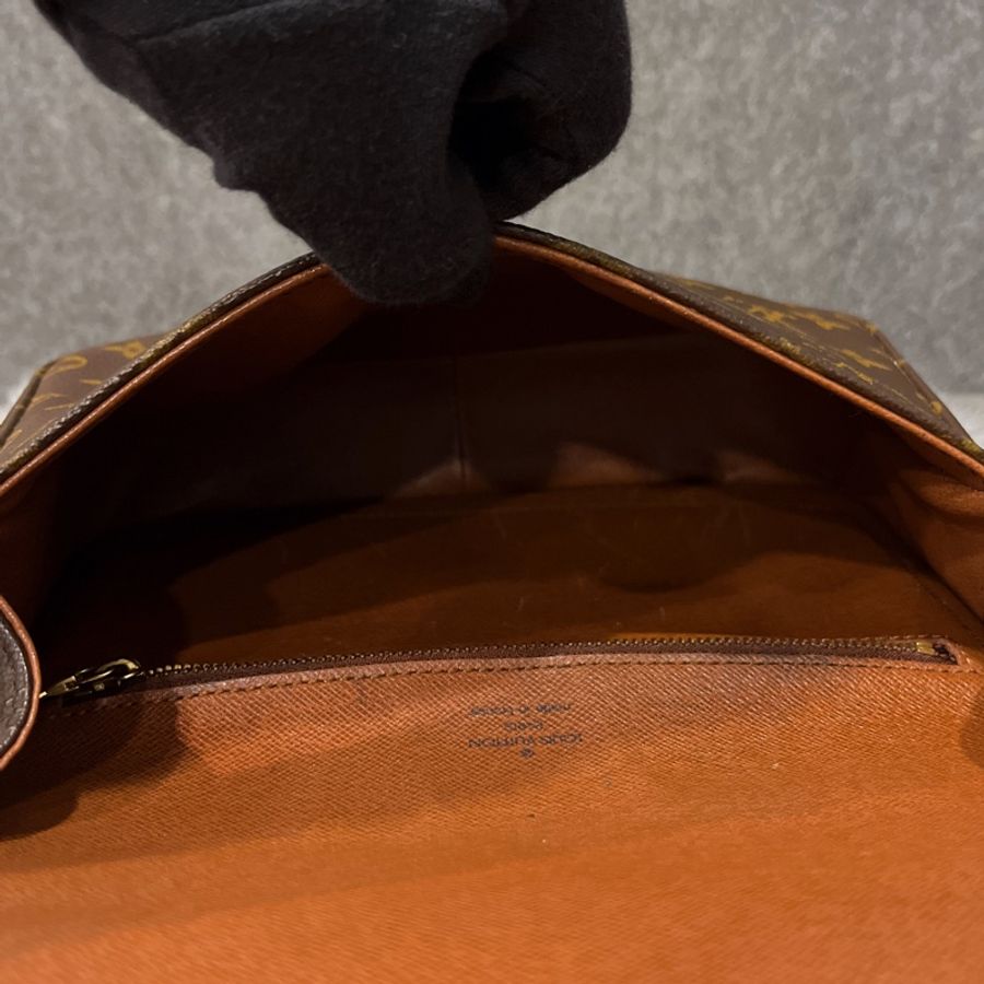Louis Vuitton LV 老花字紋 VINTAGE 牛鼻斜背包/肩背包-13