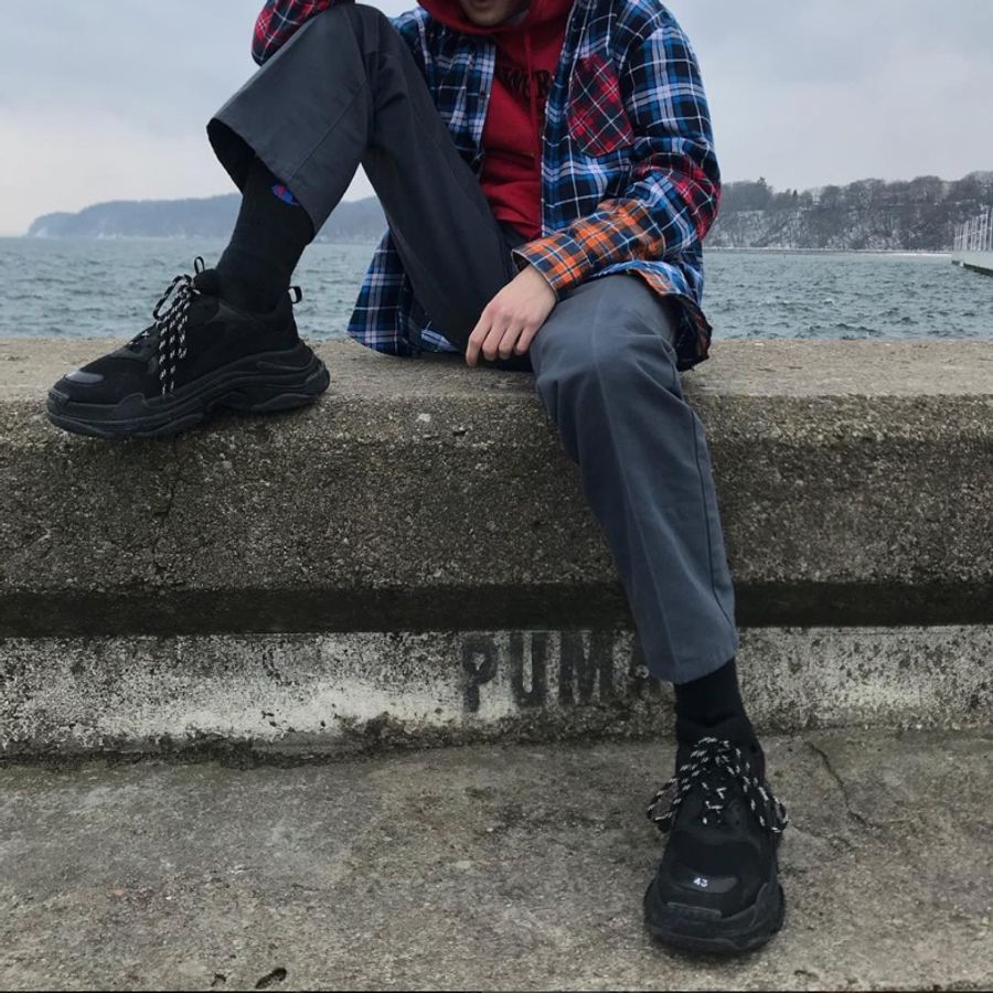 母親節二手出清 ⁽(◍˃̵͈̑ᴗ˂̵͈̑)⁽ 鑑定保證正貨BALENCIAGA 巴黎世家 Triple S 老爹鞋 刷色全黑款 超帥!限量版-1