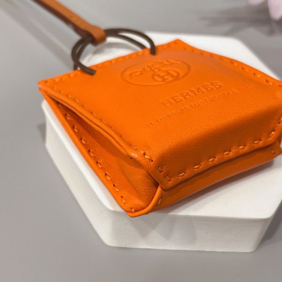 HERMES 愛馬仕 橘色VIP限量紙袋小羊皮掛飾/吊飾-2