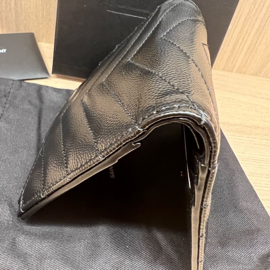 YSL 黑金魚子醬對開卡夾一字零錢包-3