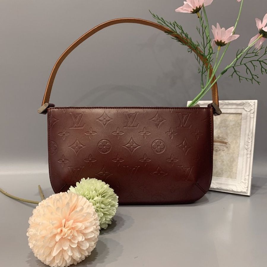 Louis Vuitton LV 酒紅色全皮壓紋腋下包/手提包/肩背包-1