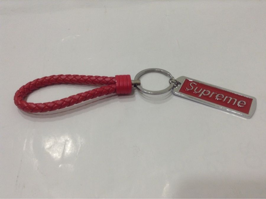 Supreme 全新潮牌鑰匙圈-1