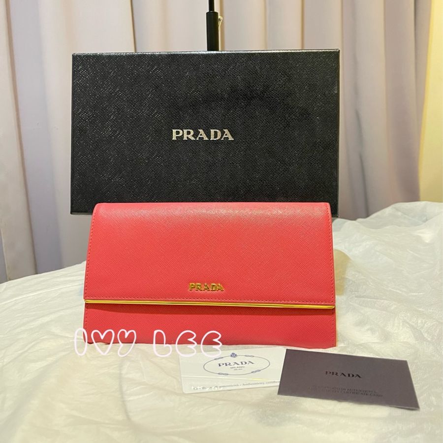 PRADA 仙氣桃紅色長夾 皮件 手拿包 金扣子掀蓋 皮包 錢包 1M1311 二手精品-0