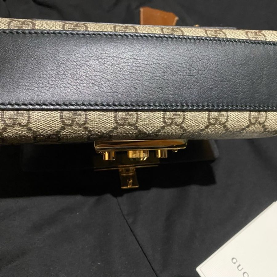Gucci鎖頭金鍊側背包-9