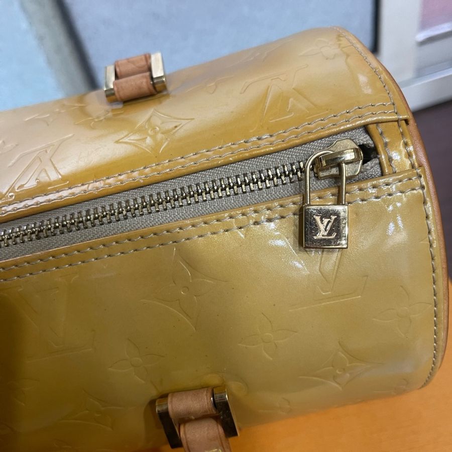 LV壓紋圓筒包-7