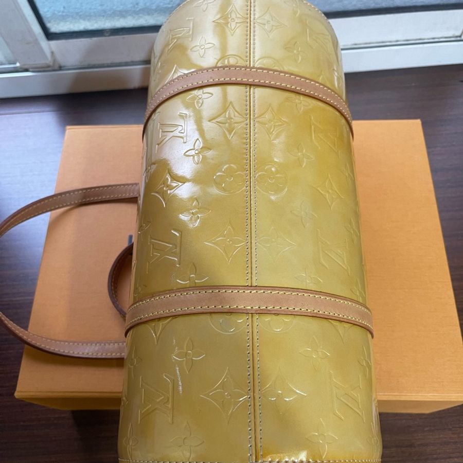 LV壓紋圓筒包-8