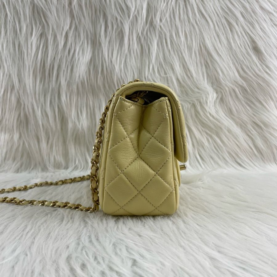 Chanel AS1786 小雞黃 奶油黃小羊皮金球方胖子Coco 17-3