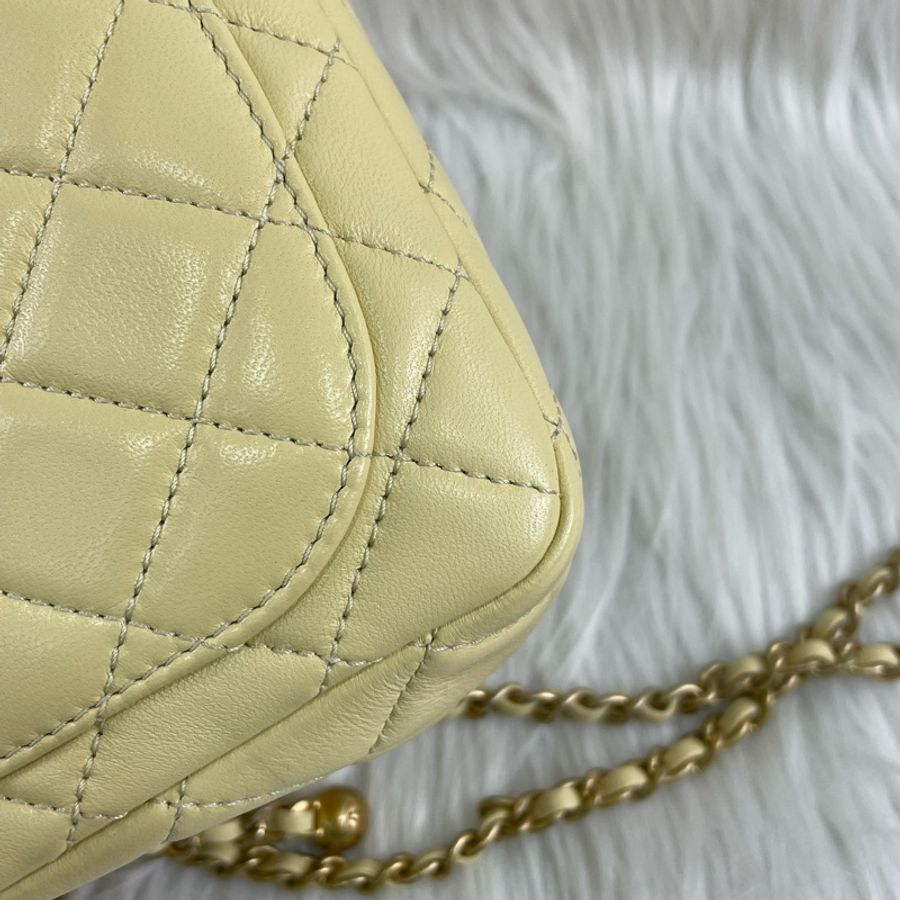 Chanel AS1786 小雞黃 奶油黃小羊皮金球方胖子Coco 17-9