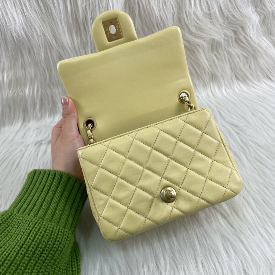 Chanel AS1786 小雞黃 奶油黃小羊皮金球方胖子Coco 17-13