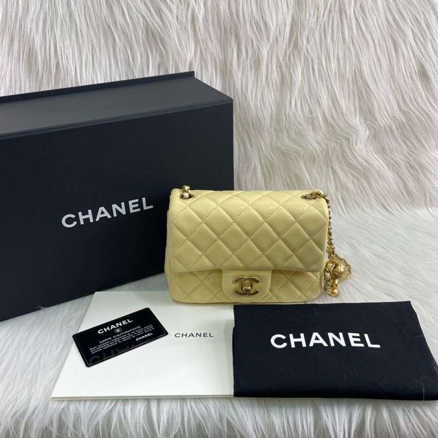 Chanel AS1786 小雞黃 奶油黃小羊皮金球方胖子Coco 17-19
