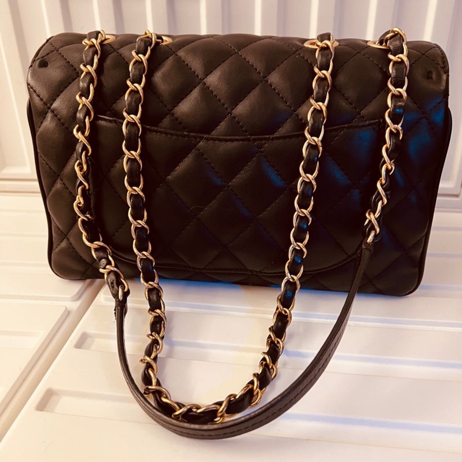 Chanel全新閒置小羊皮黛妃風琴包-4