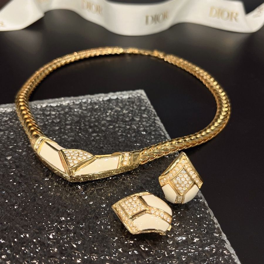 Christian Dior 金色V型琺瑯水鑽粗項鍊+耳夾組/耳環-0