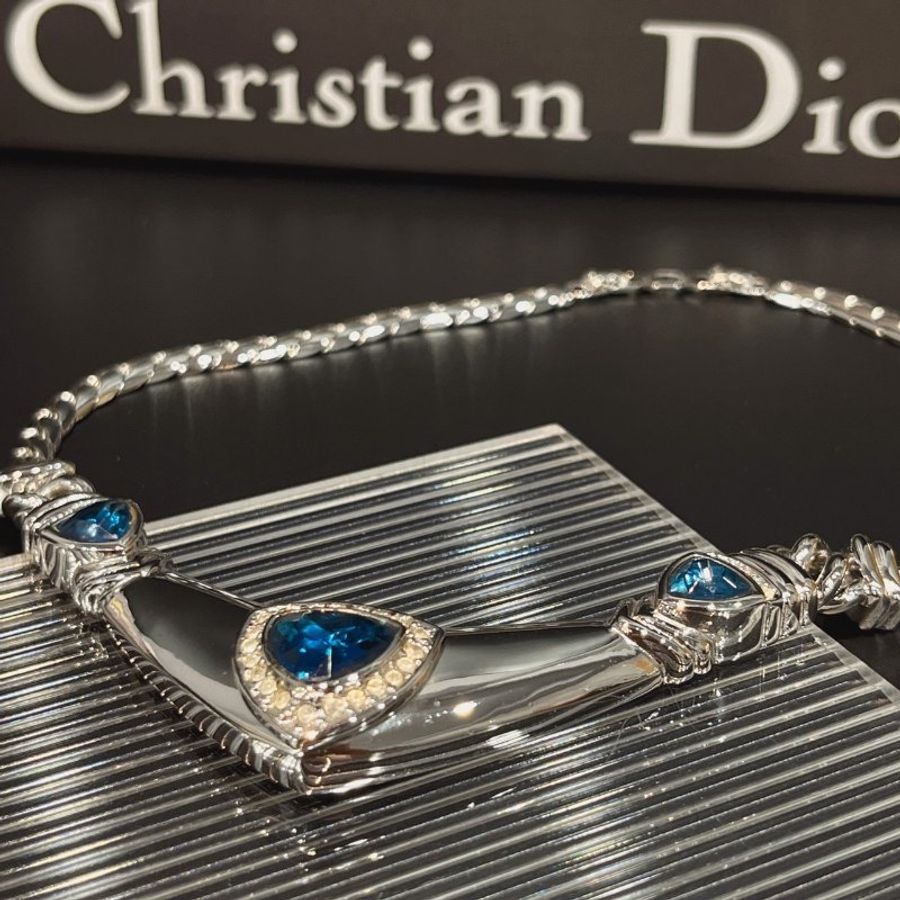 Christian Dior 銀色V型藍色水鑽粗項鍊/頸鍊/飾品-2