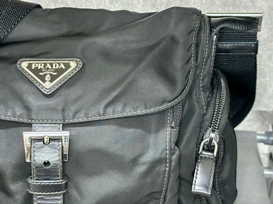 #Prada #尼龍 #郵差包 ❗️大降價❗️#率性 #帥氣 ☑️男生可以背 ☑️女生可以背 ☑️已送鑑定-7