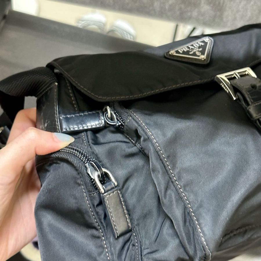 #Prada #尼龍 #郵差包 ❗️大降價❗️#率性 #帥氣 ☑️男生可以背 ☑️女生可以背 ☑️已送鑑定-18