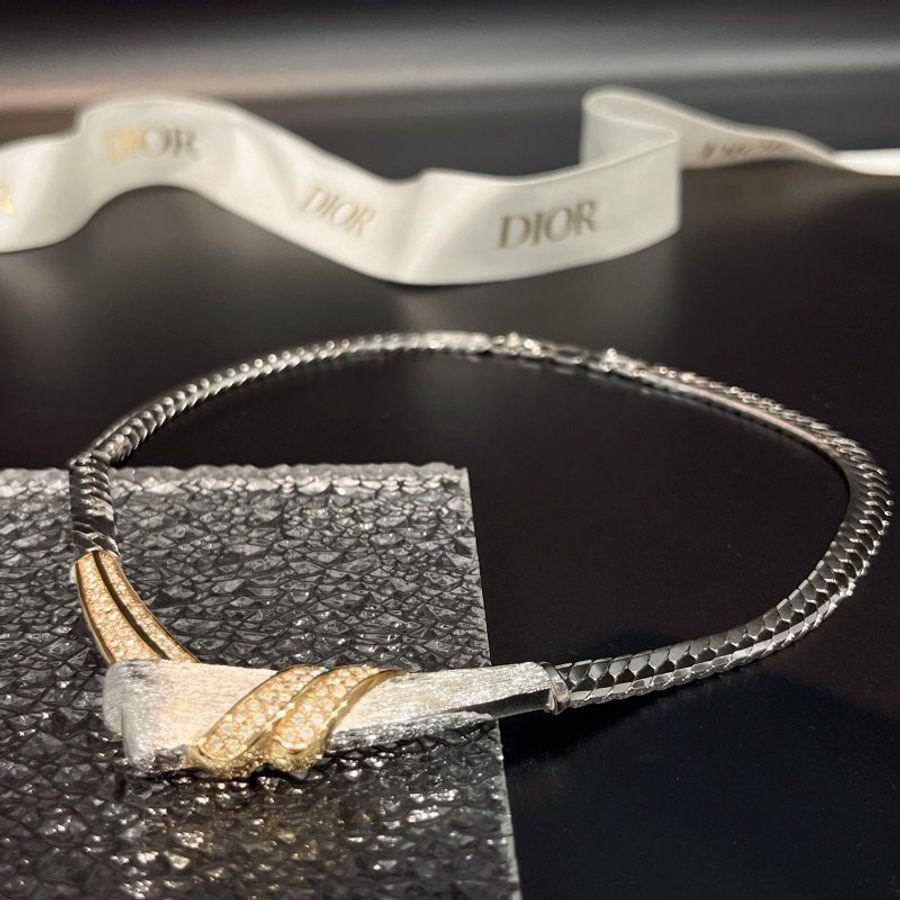 Christian Dior 銀色 V型水鑽 粗項鍊/頸鍊/飾品-0