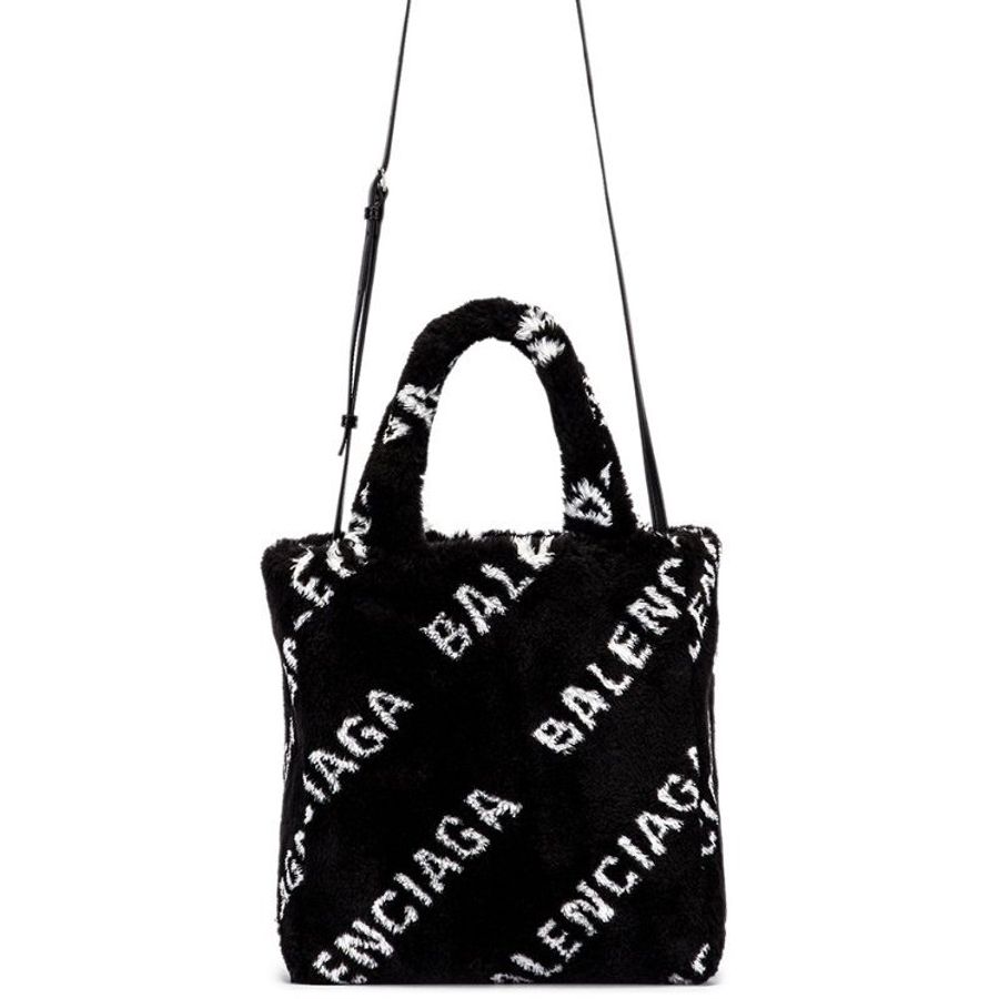 Balenciaga 黑色logo毛毛包-3