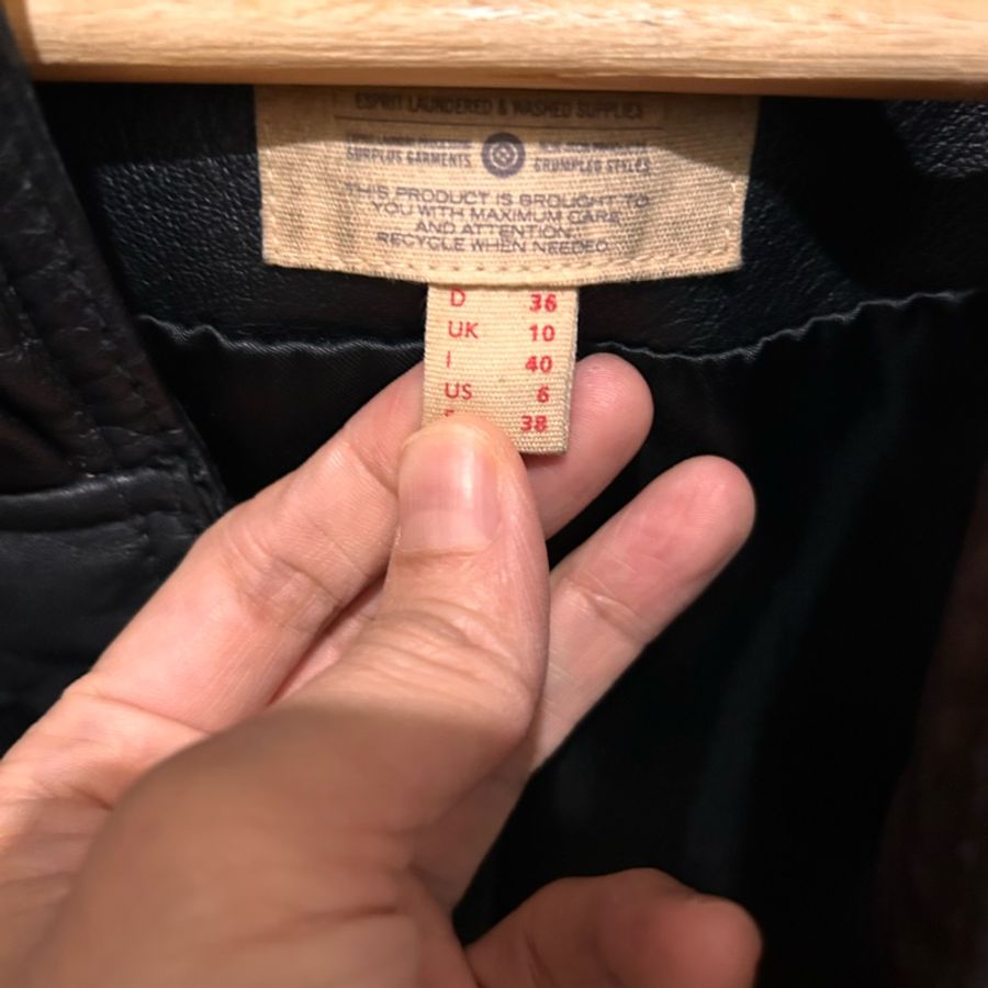 Espirit 真皮皮衣外套,原價上萬元整體尚有八成新-3