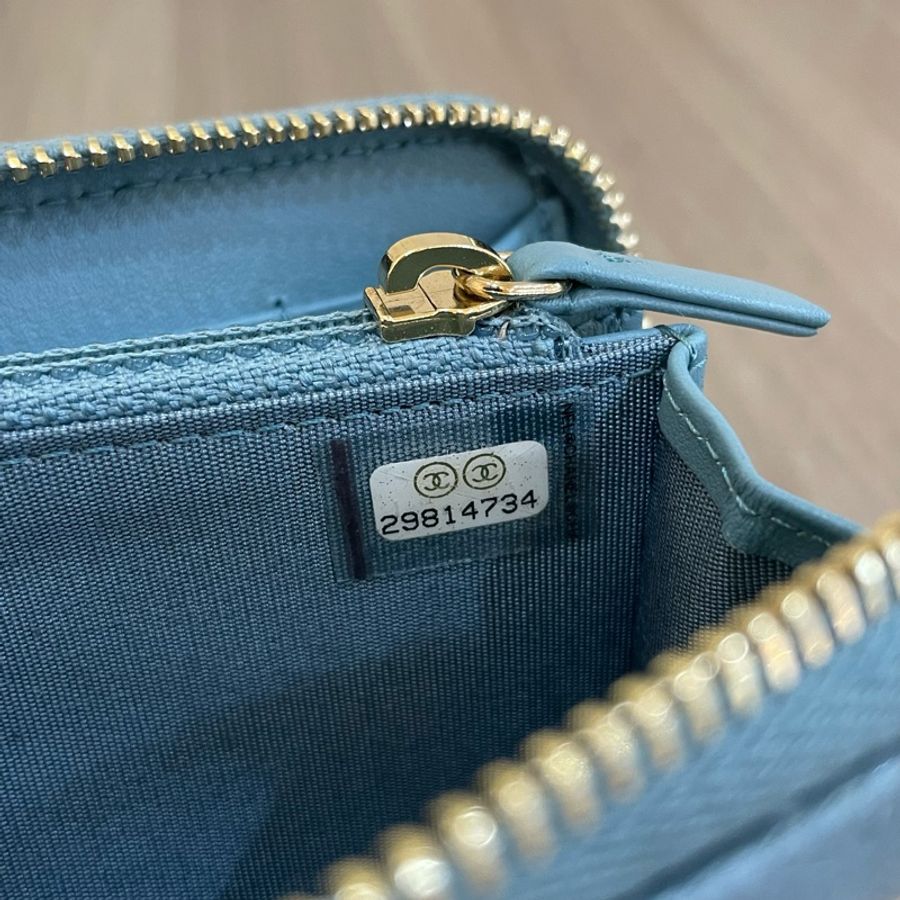 Chanel AP0948 天藍羊皮金釦19系列拉鍊中夾-12