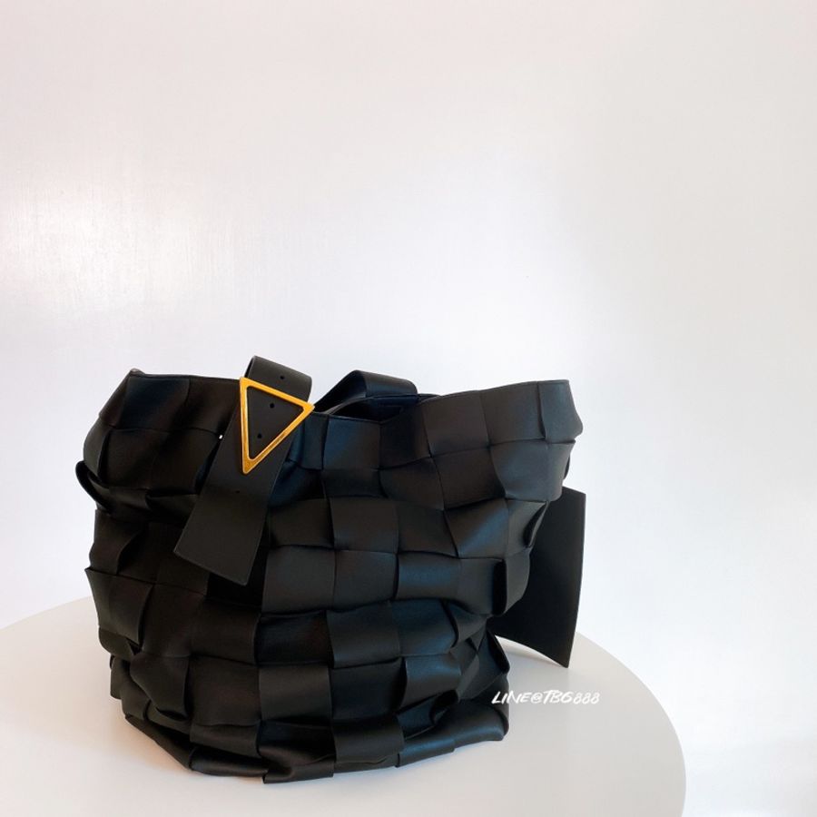 BOTTEGA VENETA Tote Bag 大方格編織包-1