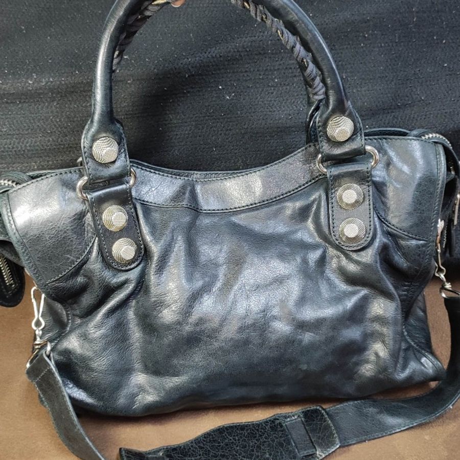 BALENCIAGA,PARIS羊皮大鉚釘銀釦機車包Giant City/黑色_歐美女星鍾愛款-2