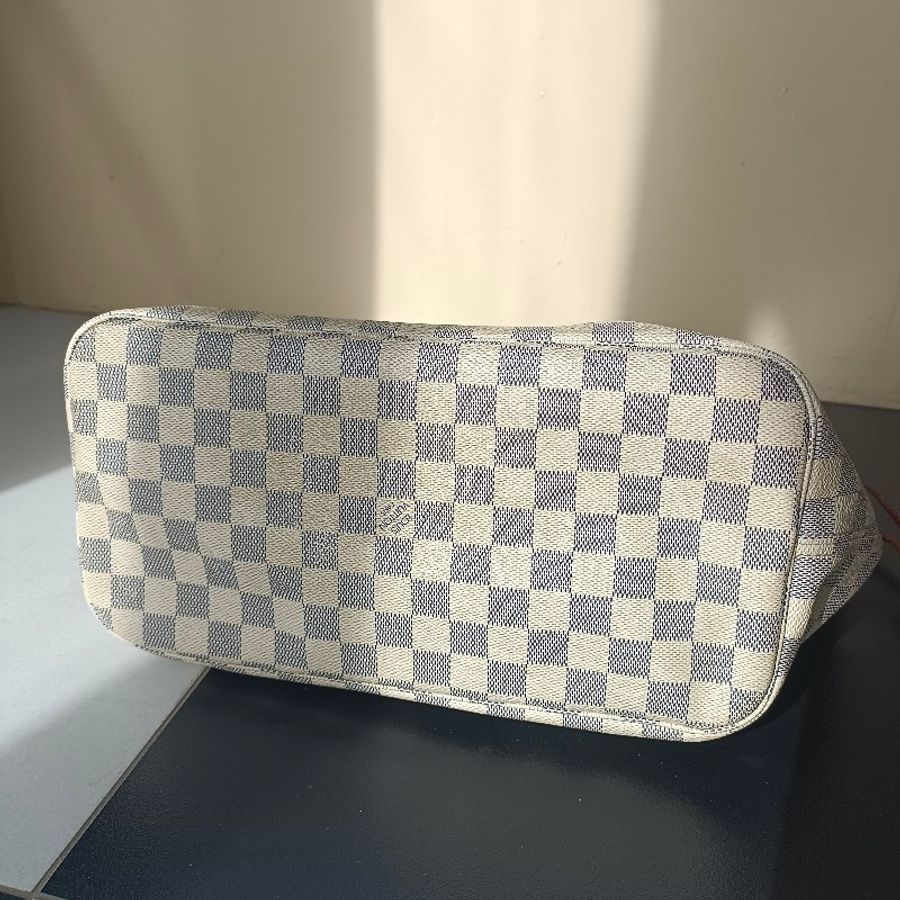 LV 甜甜價 neverfull 白色棋盤格 托特包 購物袋
也可變身水桶包-4