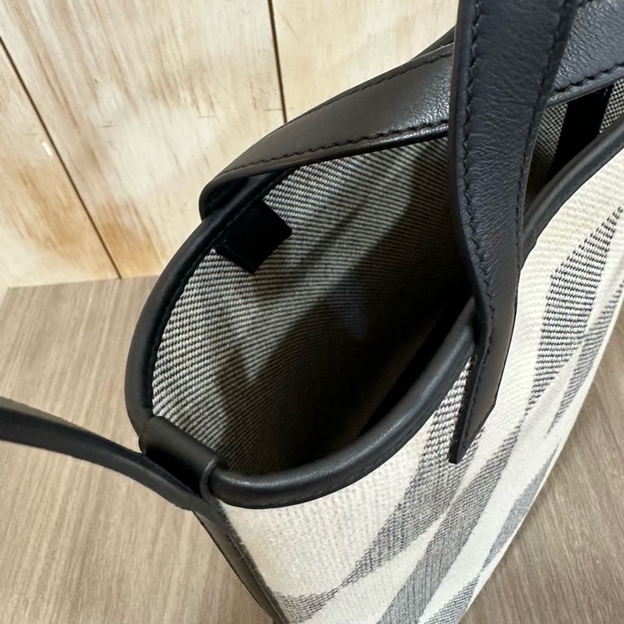 Hermes 黑白配色Cabas H En Biais 27新款H手提肩背兩用包 Z刻-34