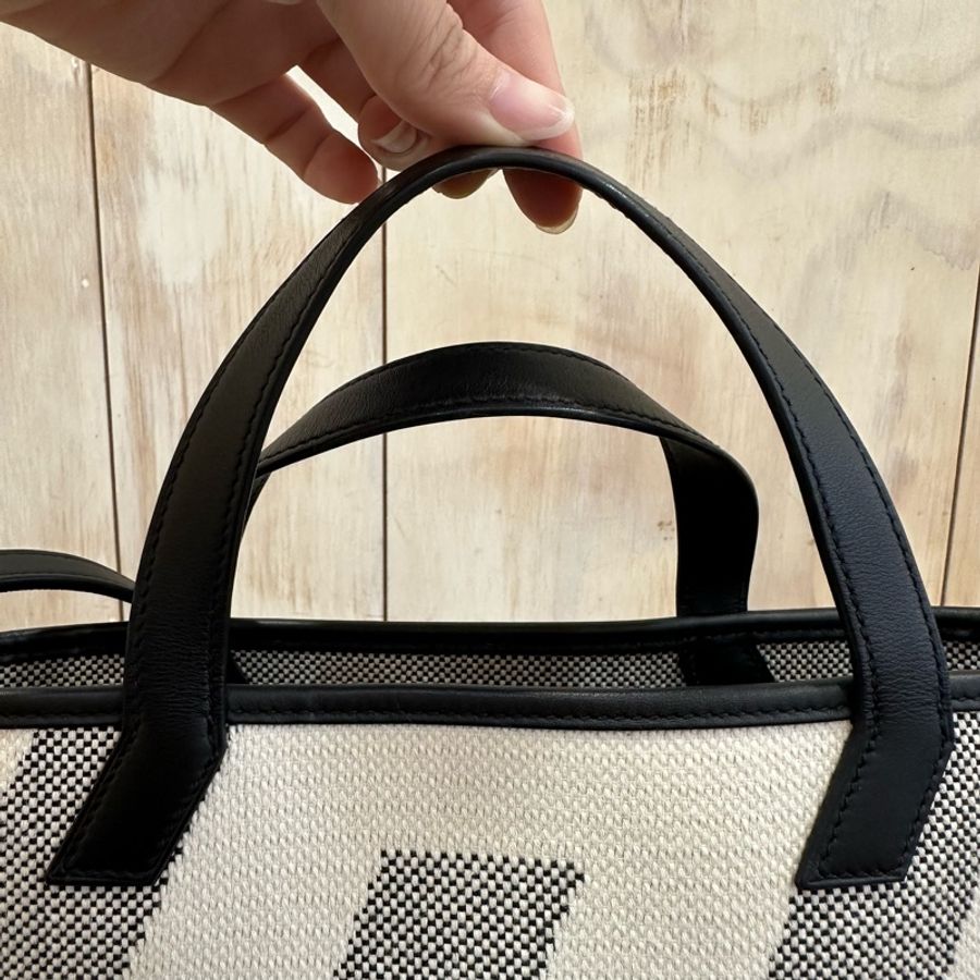 Hermes 黑白配色Cabas H En Biais 27新款H手提肩背兩用包 Z刻-37