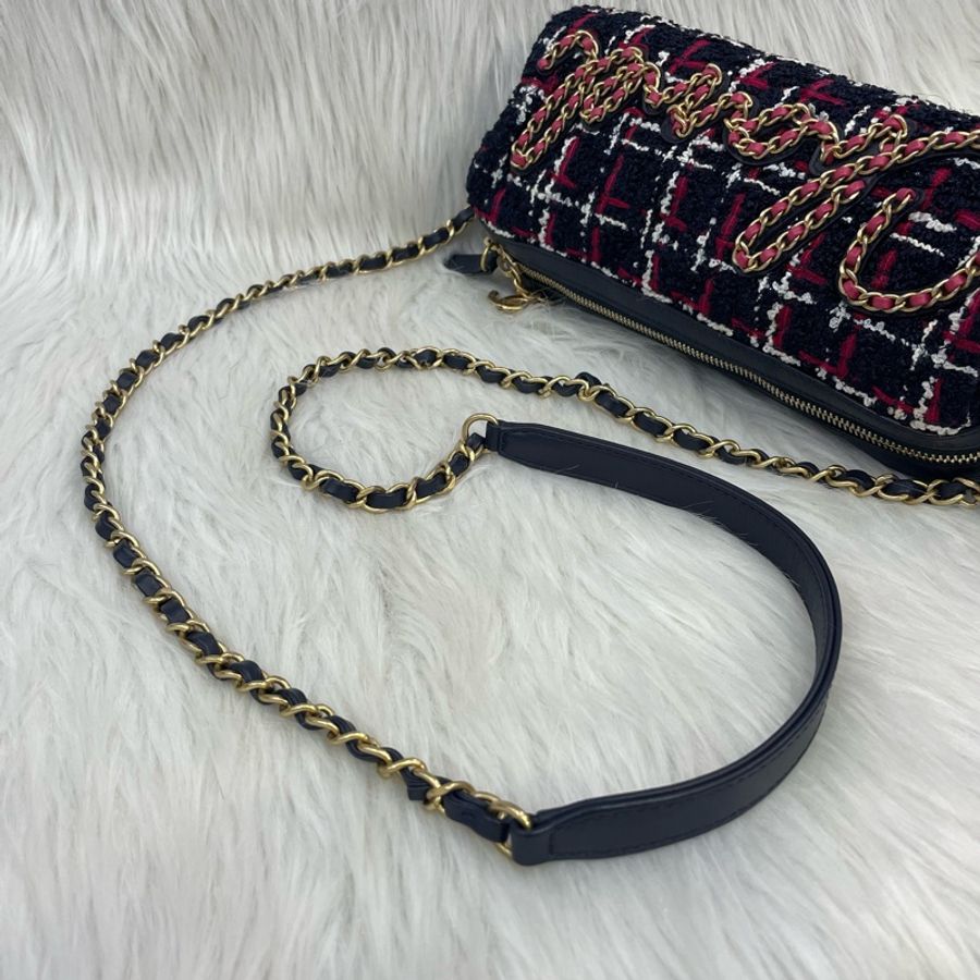 Chanel 皮穿鏈logo海軍藍x桃粉x白花呢圓筒斜背包-11
