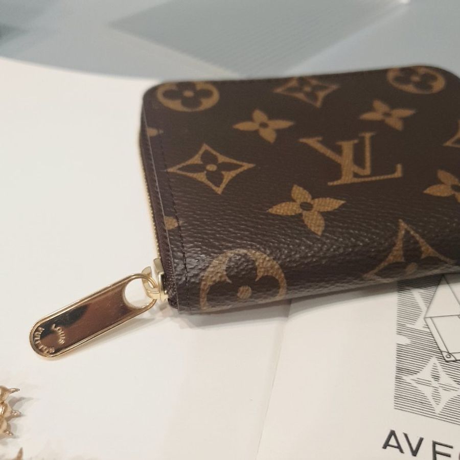 Louis Vuitton LV 老花字紋 ㄇ拉 零錢卡包-2