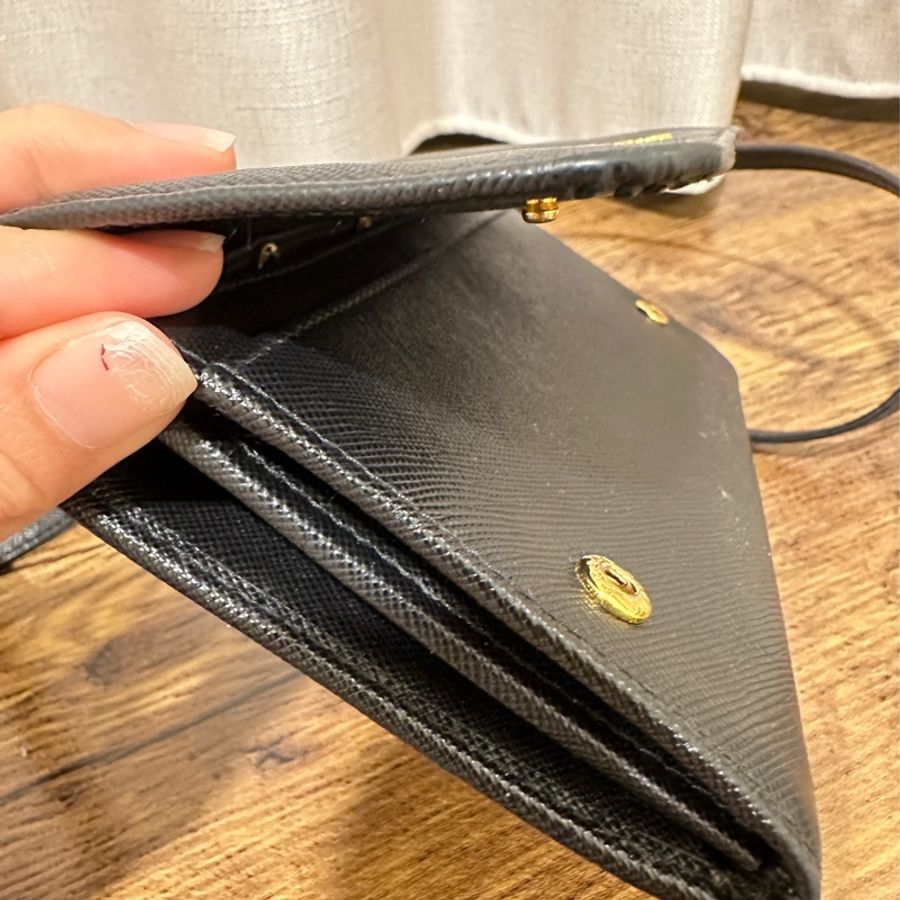 降價!Prada saffiano leather wallet bag 側背包 (背帶可拆)也可當長夾使用-5
