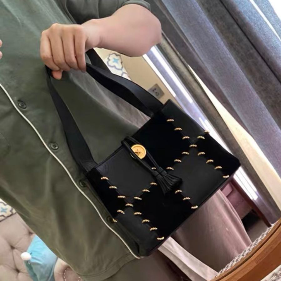 Ferragamo 菲拉格慕 高跟鞋系列 黑金編織感拼皮古董手提包-2