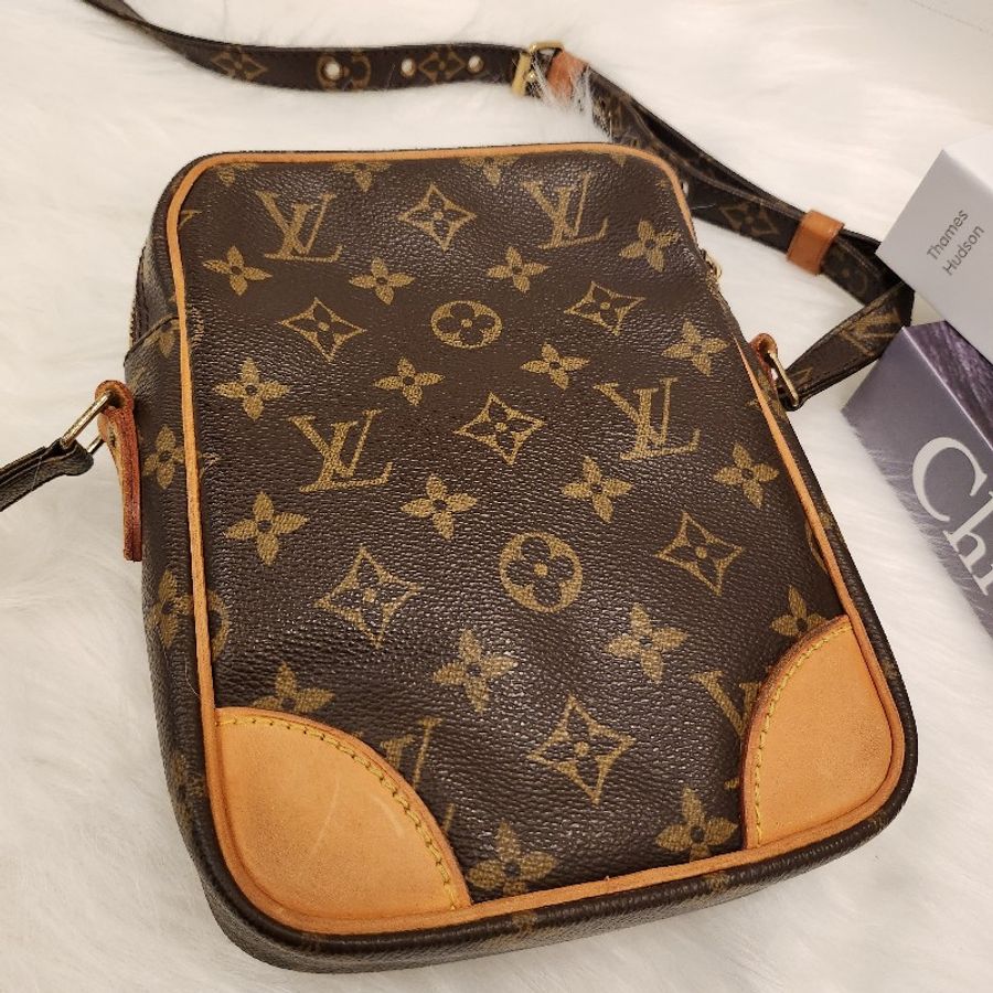 🎀👜MD 曼蒂二手精品👜🎀 LV老花經典相機包 單層記者包 相機包
肩背包-1