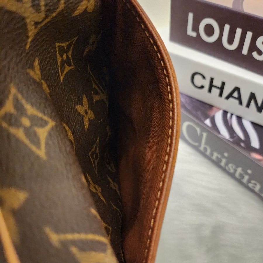 🎀👜MD 曼蒂二手精品👜🎀 LV老花經典相機包 單層記者包 相機包
肩背包-13