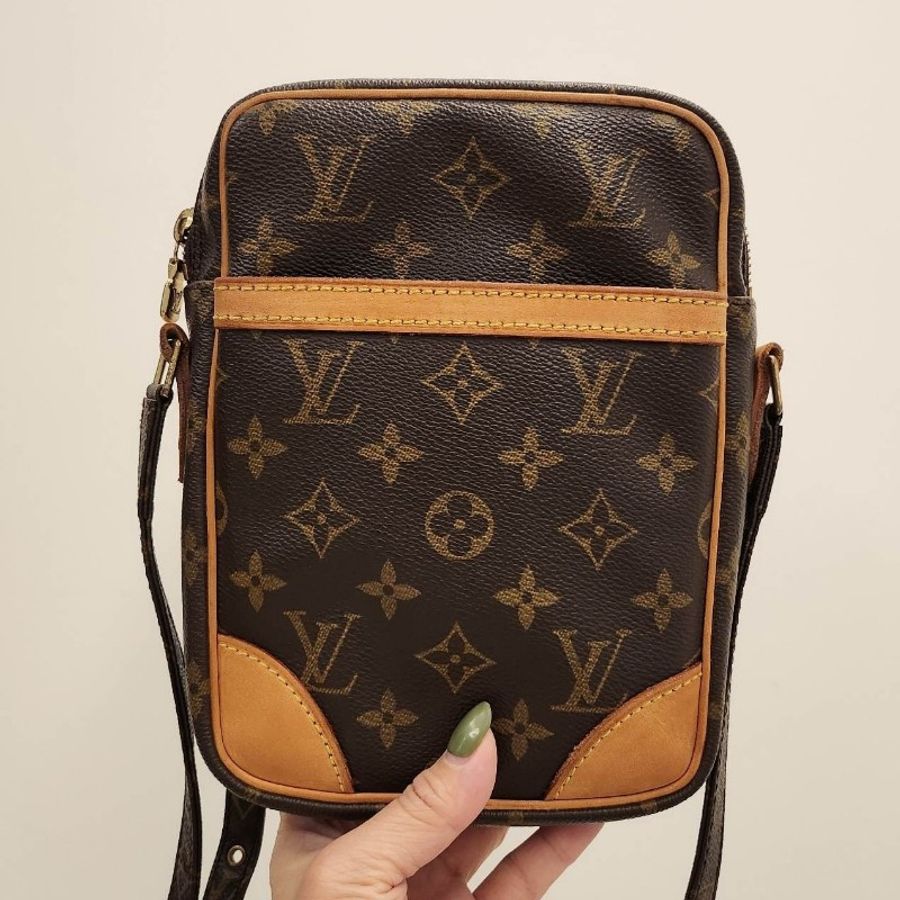 🎀👜MD 曼蒂二手精品👜🎀 LV老花經典相機包 單層記者包 相機包
肩背包-0