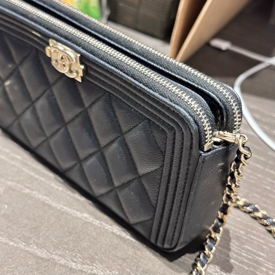 Chanel Boy 雙拉鍊三層迷你鍊包 黑金荔枝-2